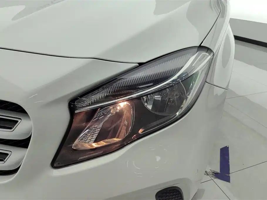 Mercedes-Benz GLA GLA 200 Dynamic