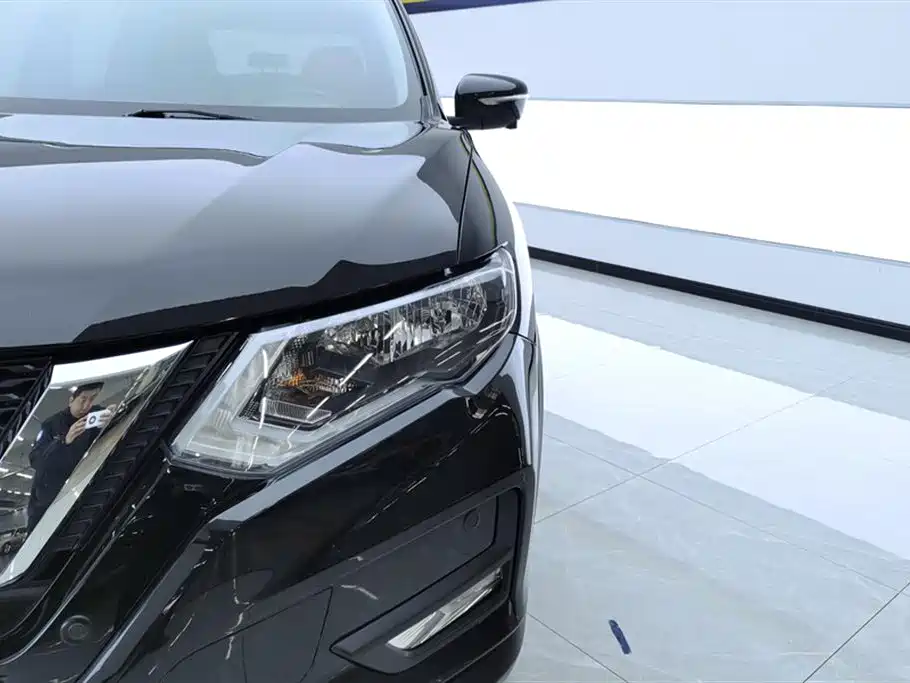 X-Trail 2.5 L CVT Connected Luxury 4 WD