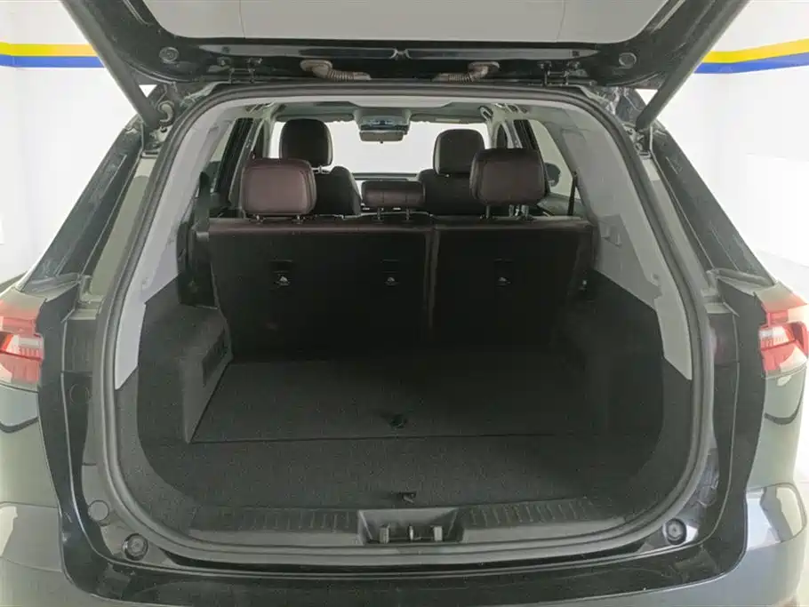 Tiggo 8 PRO Champion 390 T 2 WD Proud View 5-seat