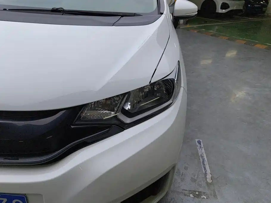 Fit 1.5 L LXS CVT Comfort Sunroof