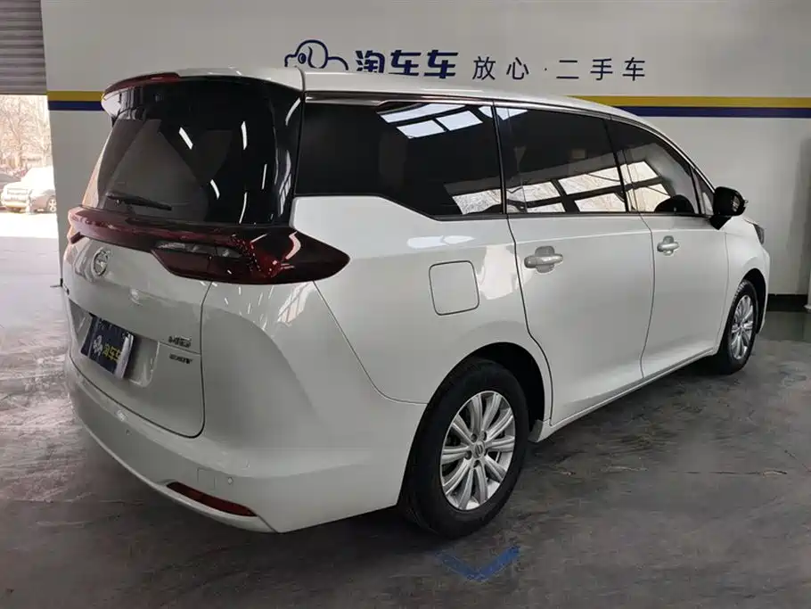 GAC Trumpchi M6 270 T DCT Elite (7-seat)