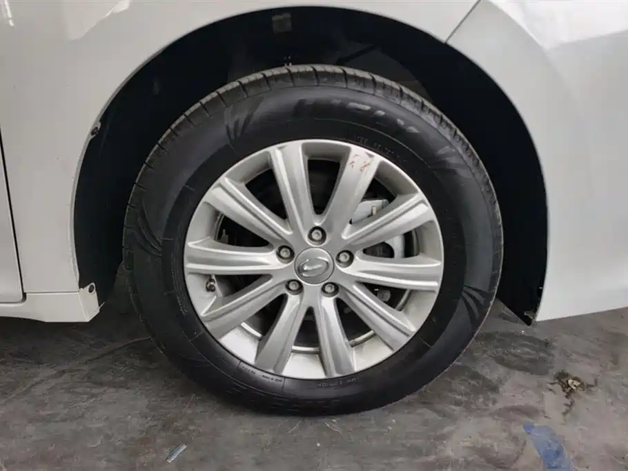 GAC Trumpchi M6 270 T DCT Elite (7-seat)