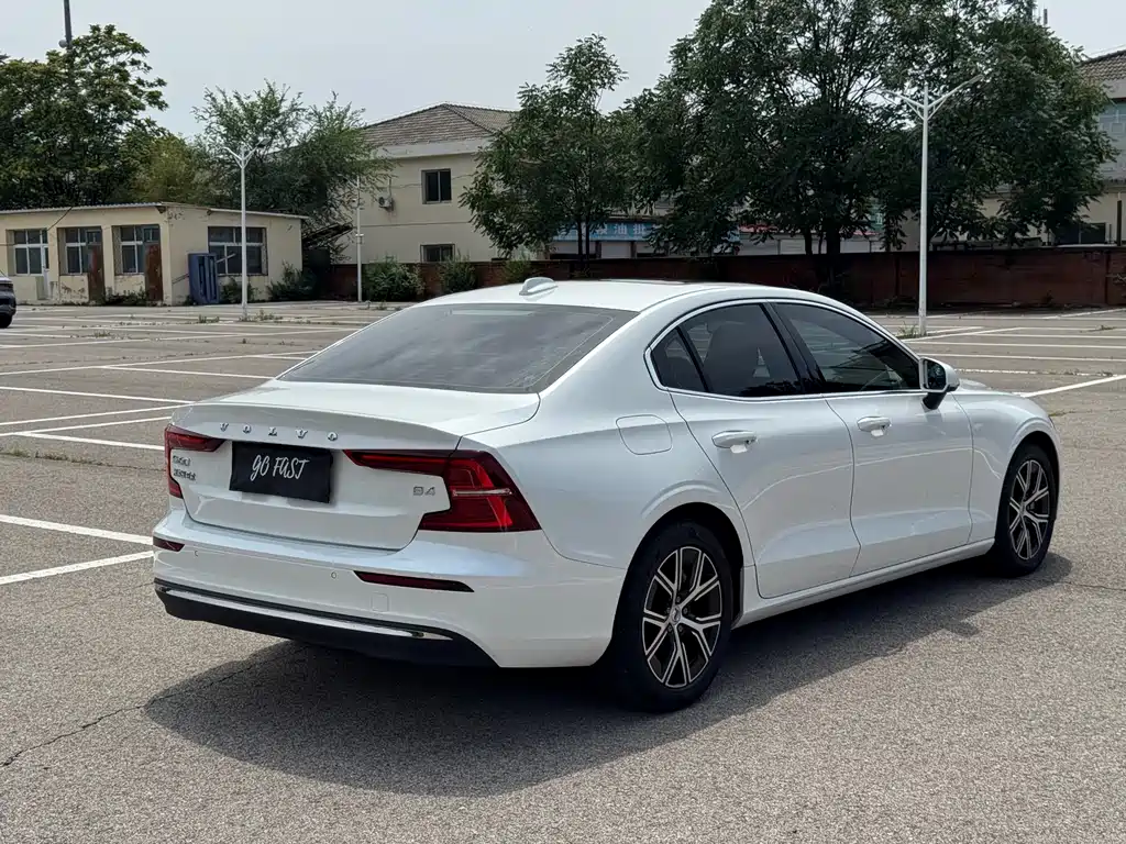 Volvo S60 B4 Smart Ease Luxury