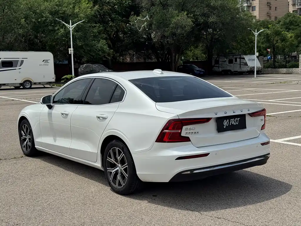 Volvo S60 B4 Smart Ease Luxury