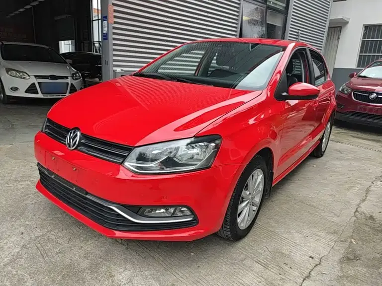 Volkswagen Polo 1.6 L Auto Luxury