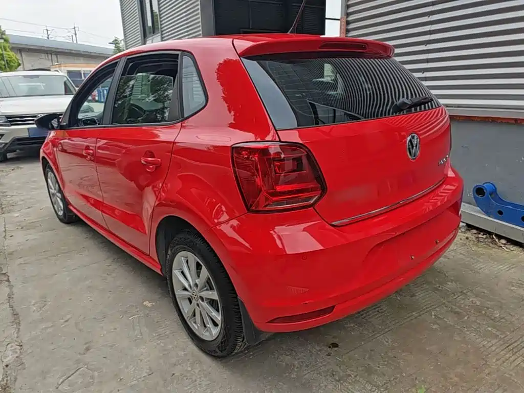 Polo 1.6 L Auto Luxury