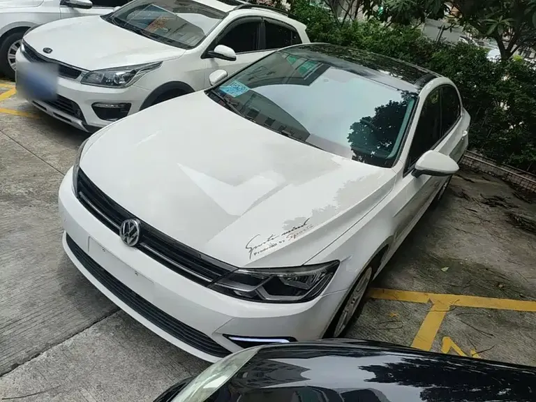 Volkswagen Lamando 230 TSI DSG Style
