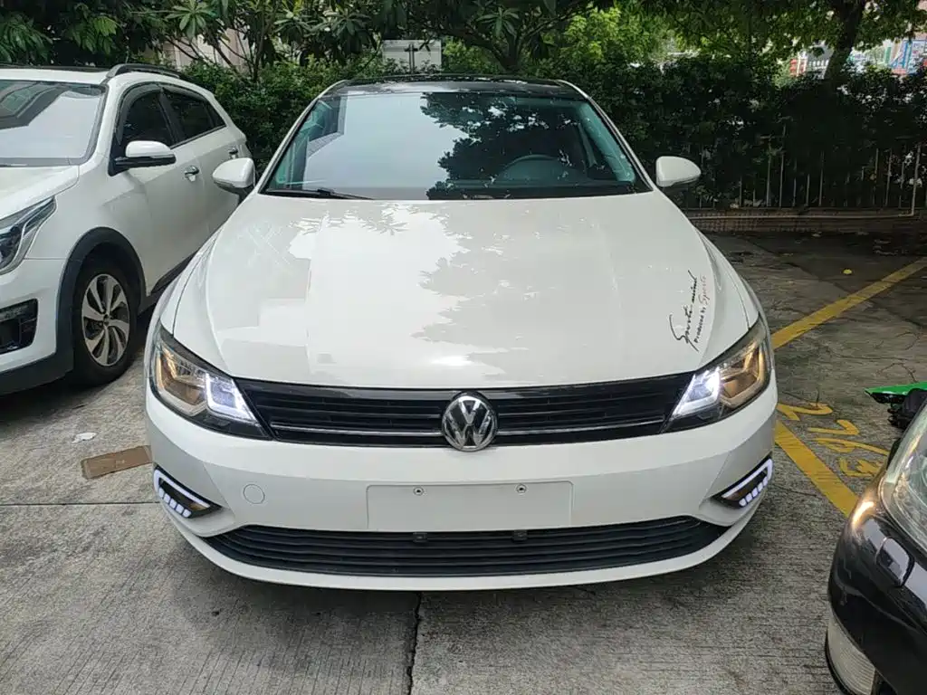 Lamando 230 TSI DSG Style
