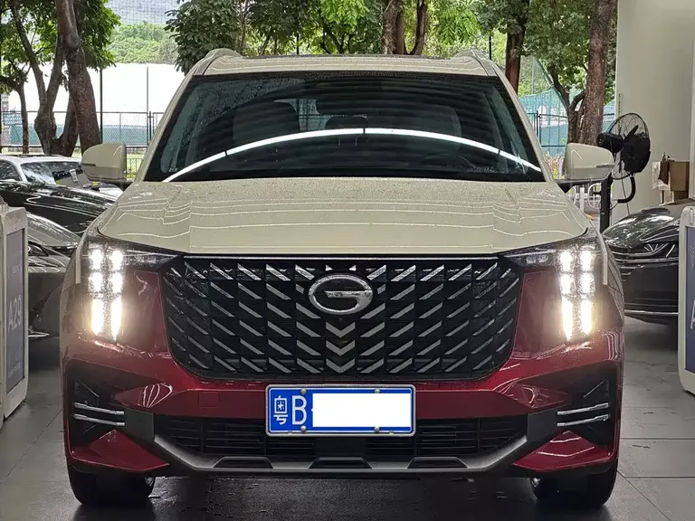 GAC Trumpchi GS8 Navigator Series 2.0 TGDI 2 WD Premium (7-seat)