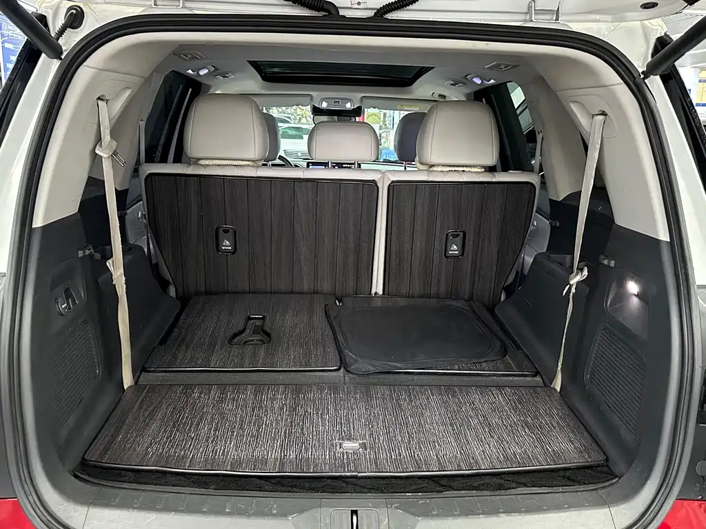 GAC Trumpchi GS8 Navigator Series 2.0 TGDI 2 WD Premium (7-seat)