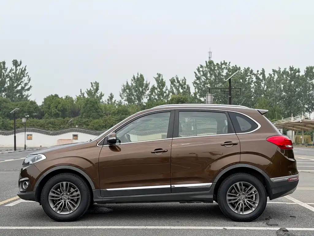 Tiggo 5 瑞虎5 2016款 2.0 L 手动家悦版