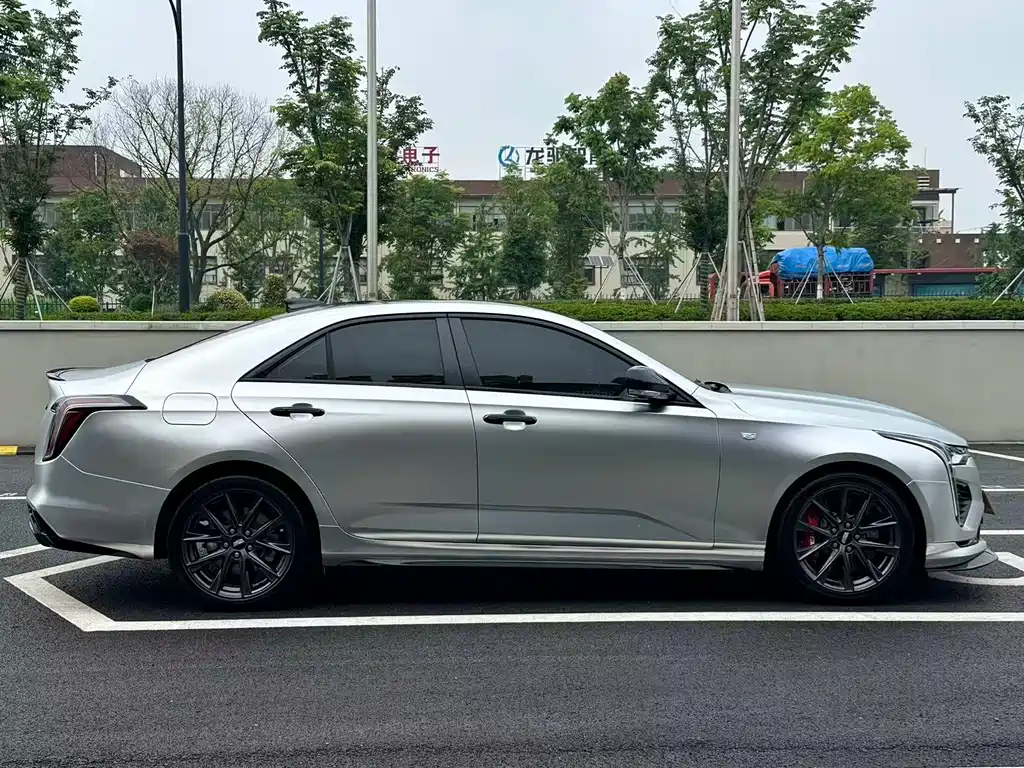 Cadillac CT4 28 T Luxury