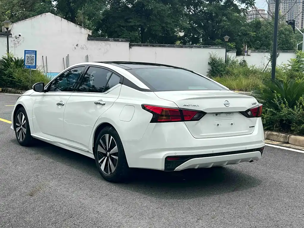 Teana 2.0 L XL Comfort