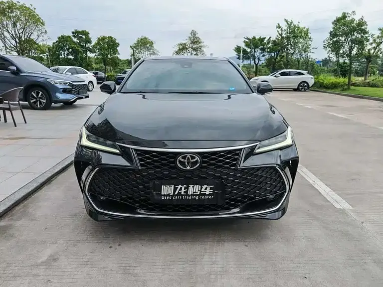 Toyota Avalon 2.5 L Luxury