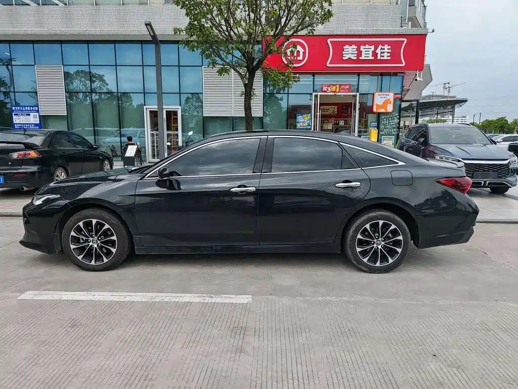 Avalon 2.5 L Luxury