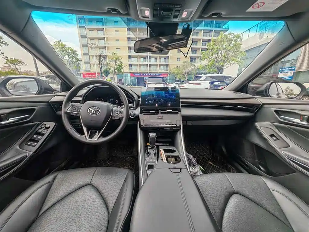 Avalon 2.5 L Luxury