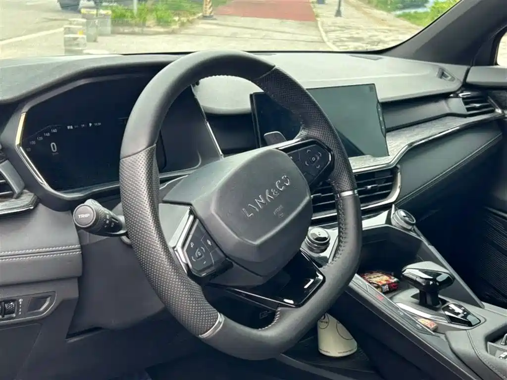 Lynk & Co 06 1.5 T Power Pro