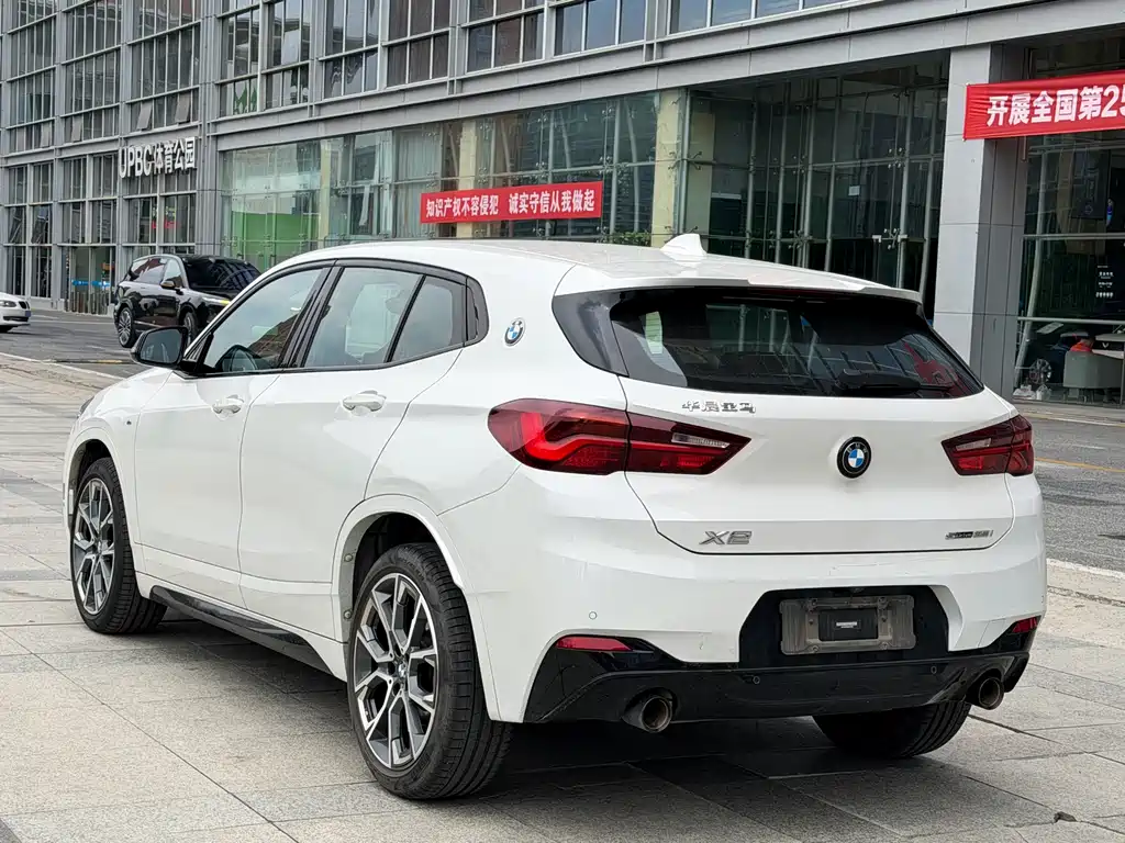 BMW X2 Facelift sDrive25 i Sharp Edge