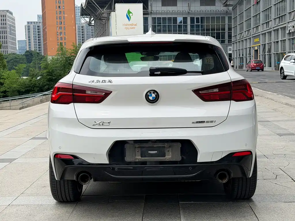 BMW X2 Facelift sDrive25 i Sharp Edge