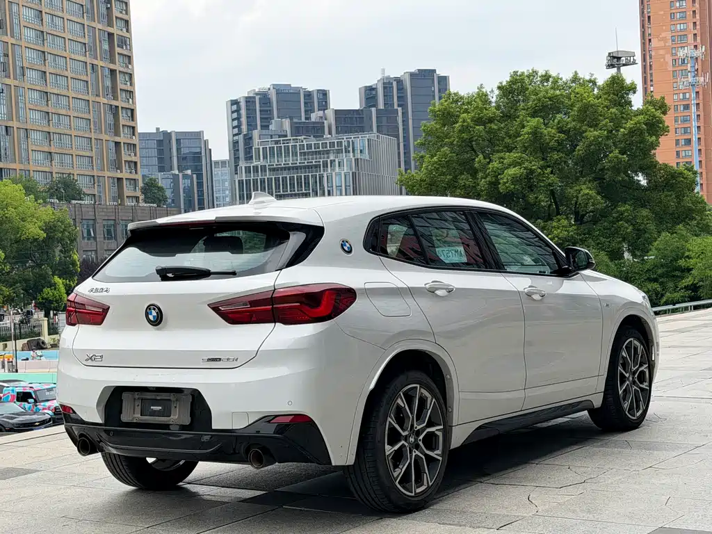 BMW X2 Facelift sDrive25 i Sharp Edge
