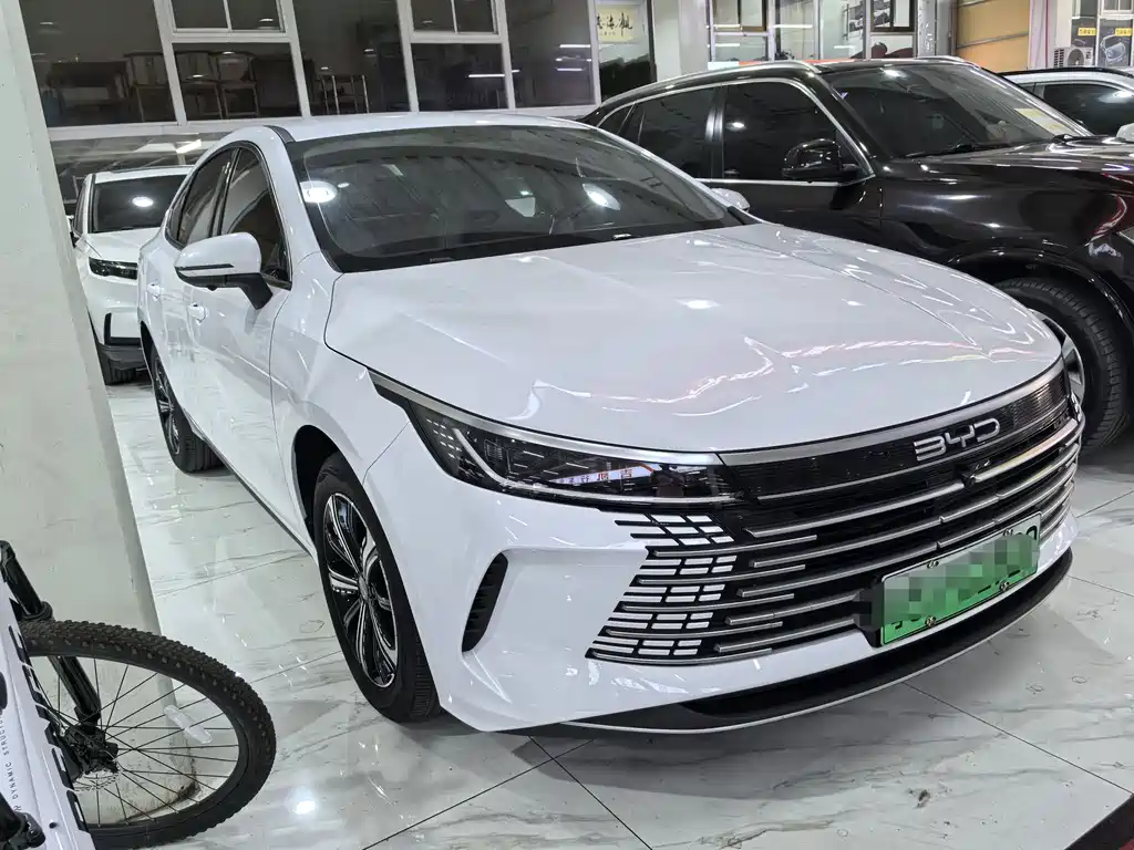 Destroyer 05 Glory DM-i 120 KM Luxury