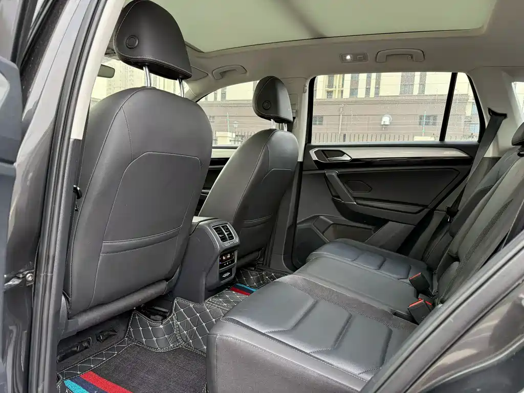 Tayron 330 TSI 2 WD Luxury Connected