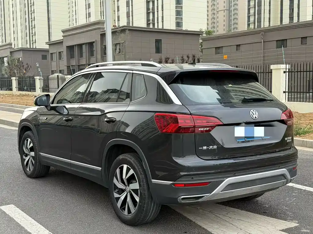 Tayron 330 TSI 2 WD Luxury Connected