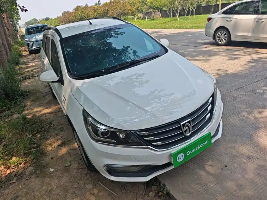 Baojun 310 W 1.5 L Manual Comfort CN-V