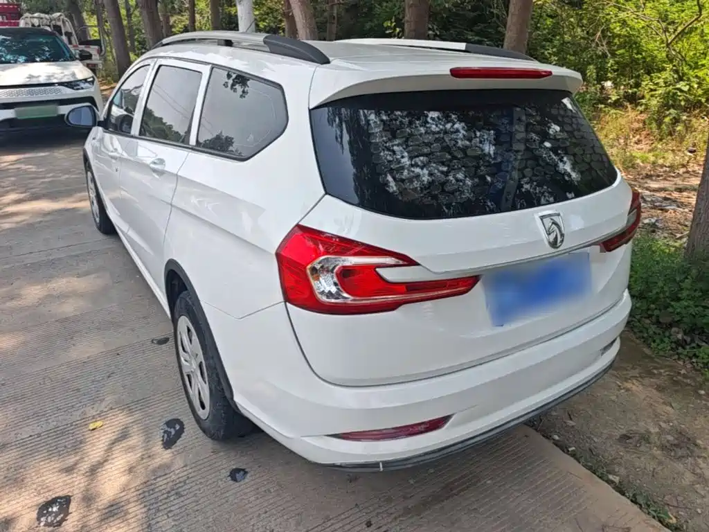 Baojun 310 W 1.5 L Manual Comfort CN-V