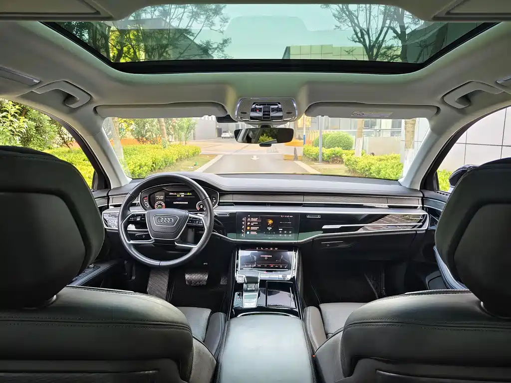 Audi A8 奥迪A8 2024款 A8 L 50 TFSI quattro 尊享型