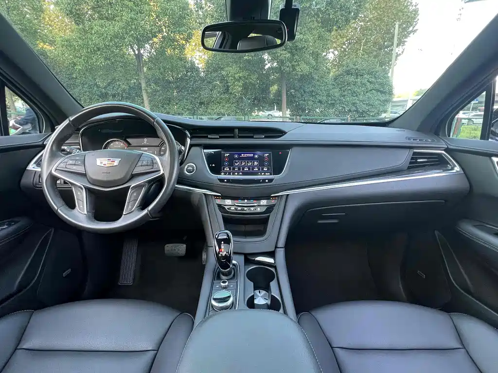Cadillac XT5 2.0 T 2 WD Luxury