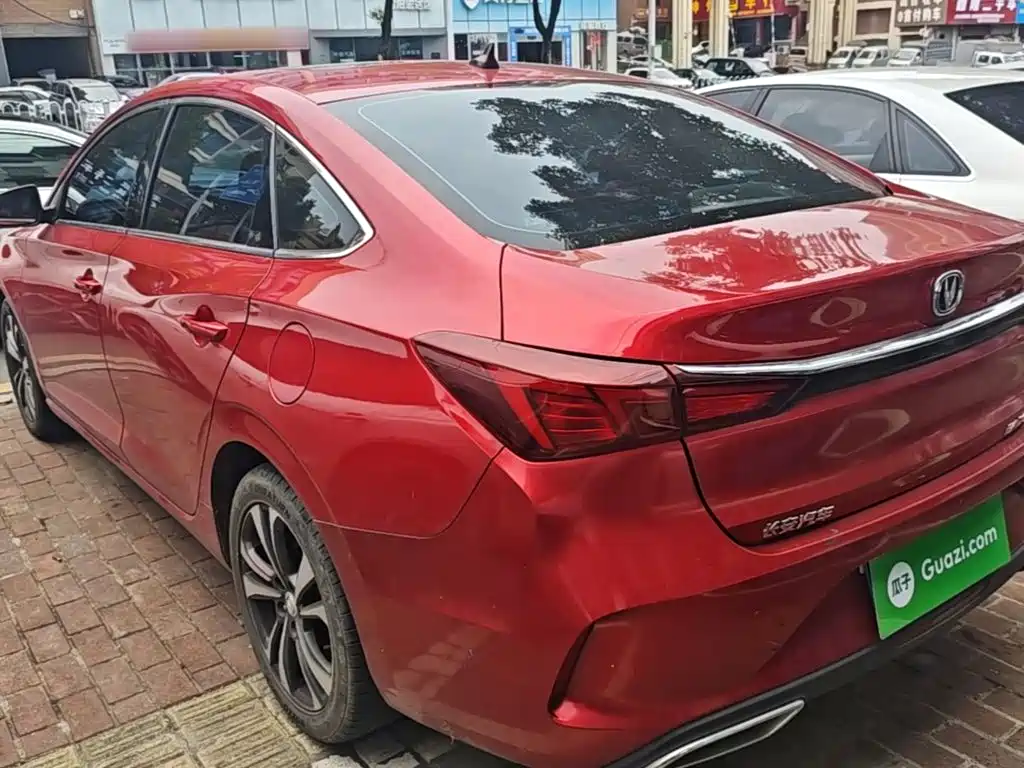 Eado PLUS Blue Whale NE 1.4 T GDI DCT Flagship