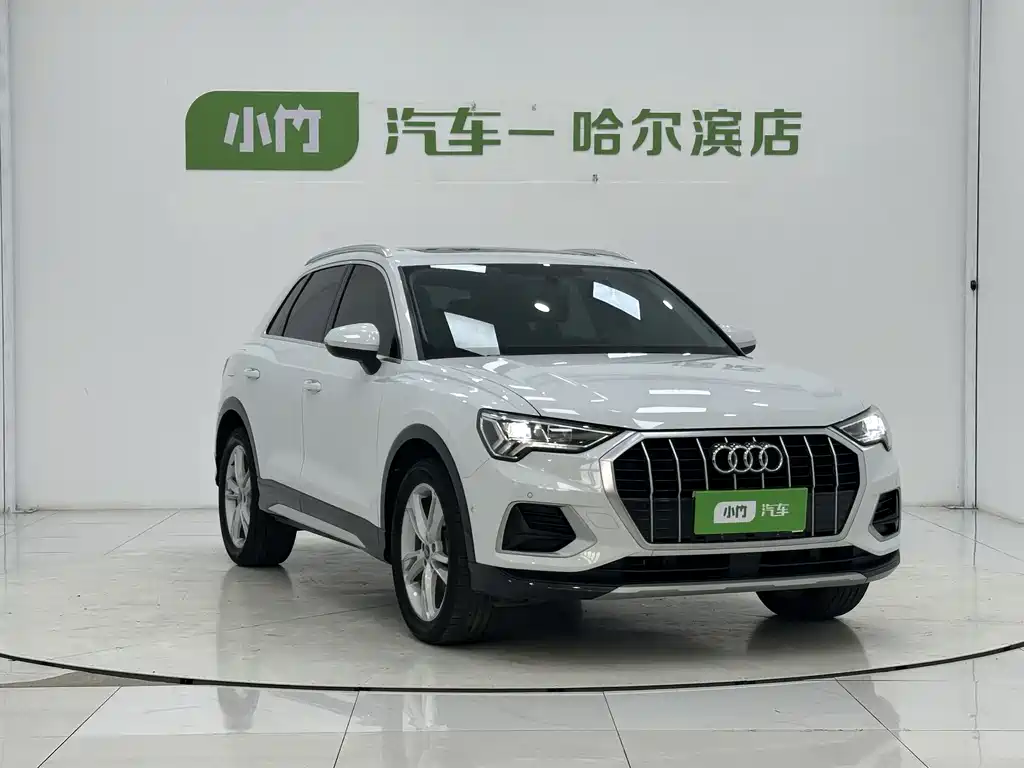 Audi Q3 35 TFSI Fashion Elegant (1.4 T)