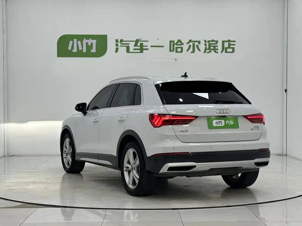 Audi Q3 35 TFSI Fashion Elegant (1.4 T)