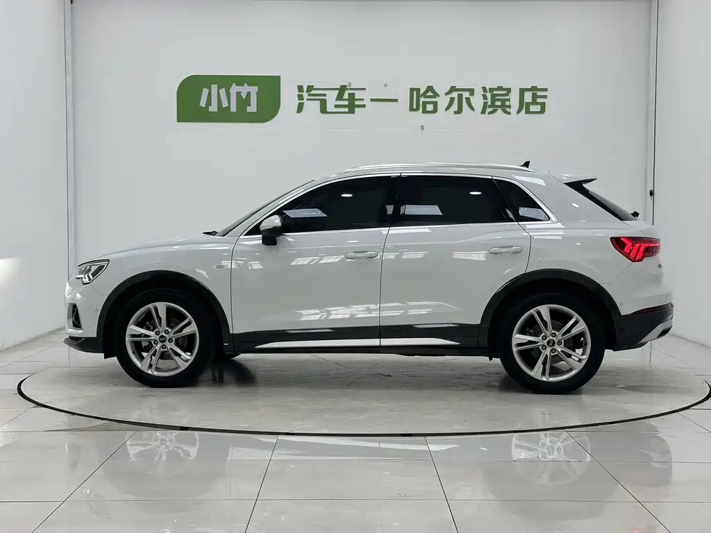 Audi Q3 35 TFSI Fashion Elegant (1.4 T)