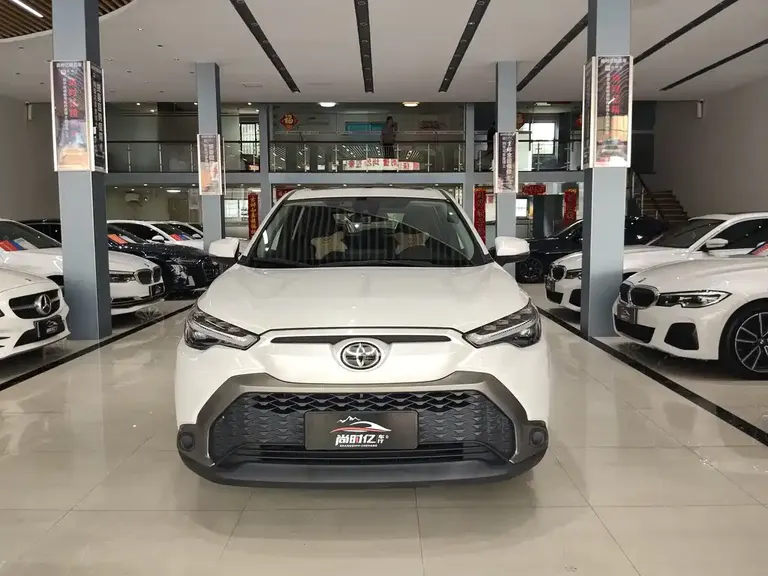 Toyota Frontlander 2.0 L CVT Luxury