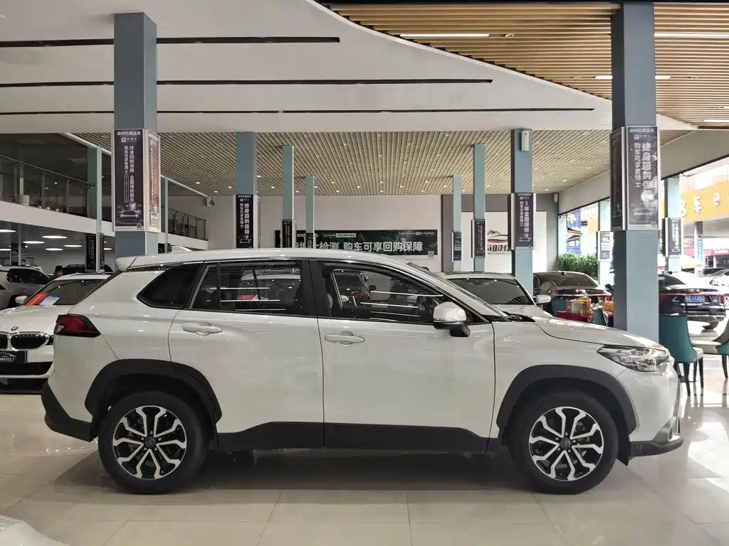 Frontlander 2.0 L CVT Luxury