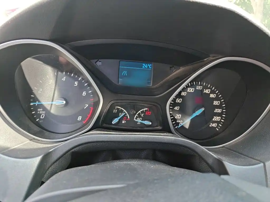 Focus Hatchback 1.6 L Manual Comfort
