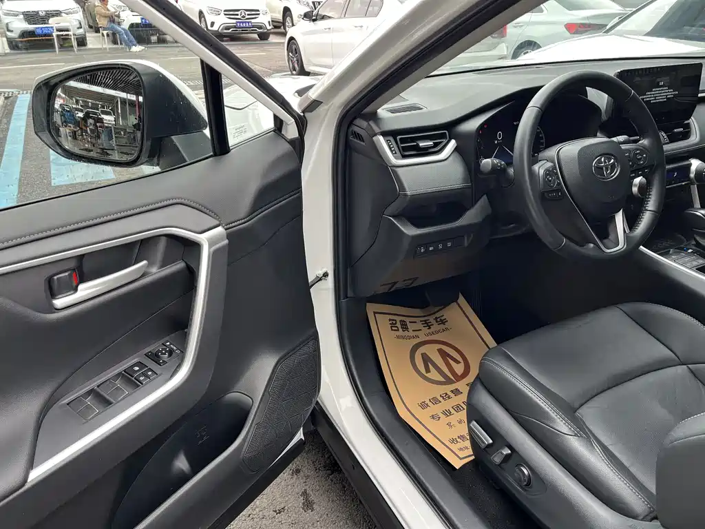 Wildlander 2.0 L CVT 4 WD Luxury PLUS