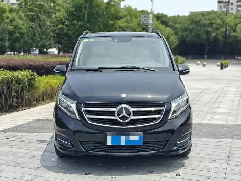 Mercedes-Benz V-Class V 260 L Distinguished Extended