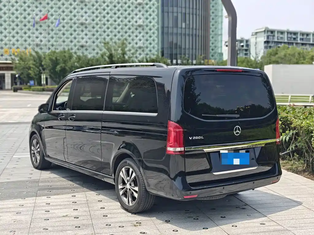 Mercedes-Benz V-Class V 260 L Distinguished Extended
