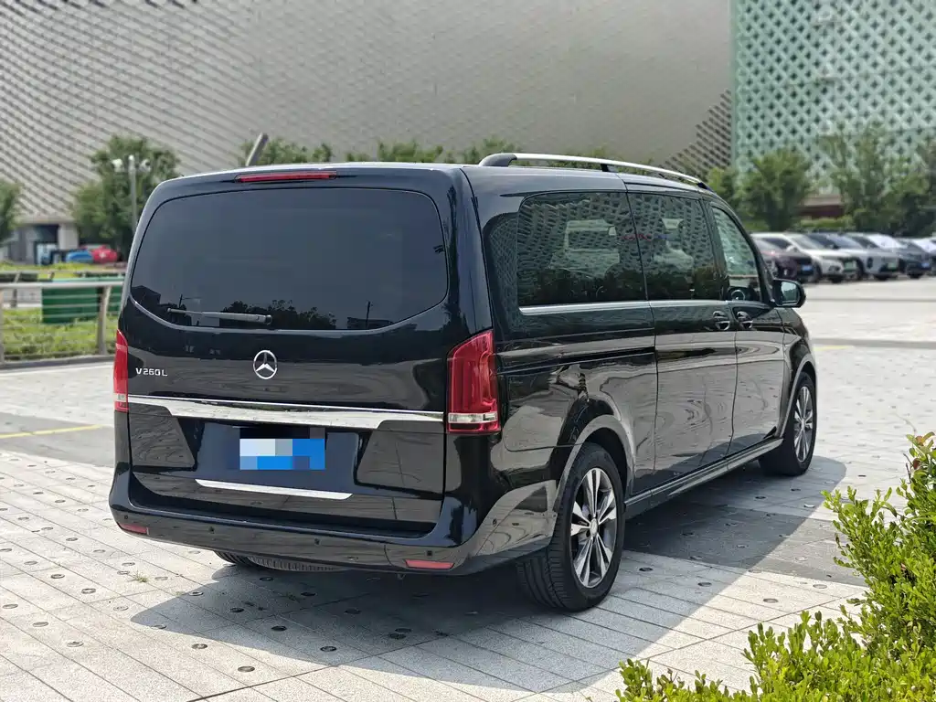 Mercedes-Benz V-Class V 260 L Distinguished Extended