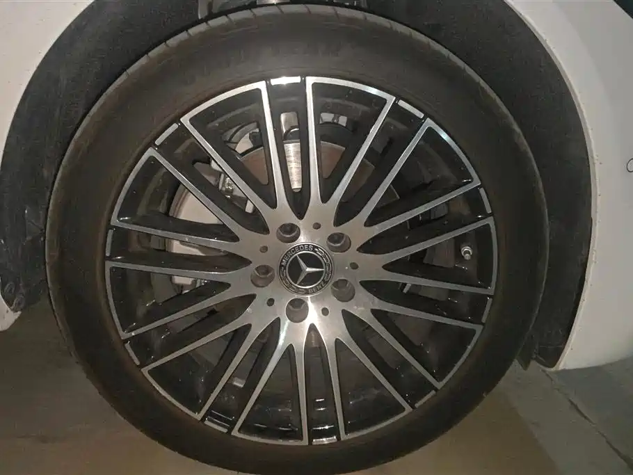 Mercedes-Benz C-Class 奔驰C级 2026款 C 200 L 运动版