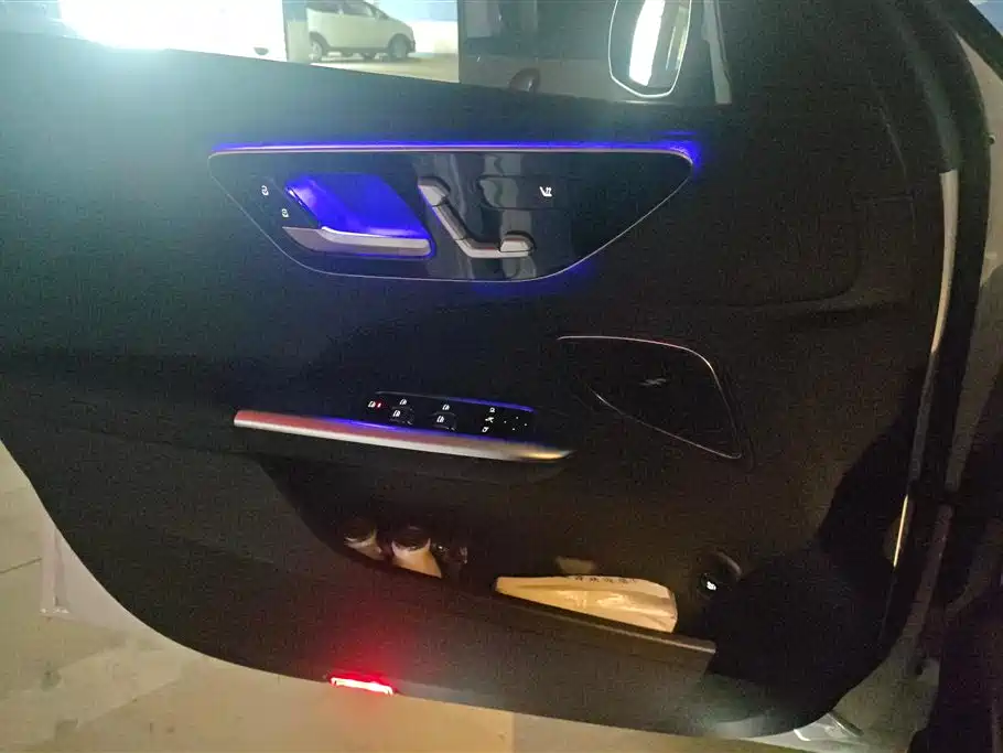 Mercedes-Benz C-Class 奔驰C级 2026款 C 200 L 运动版