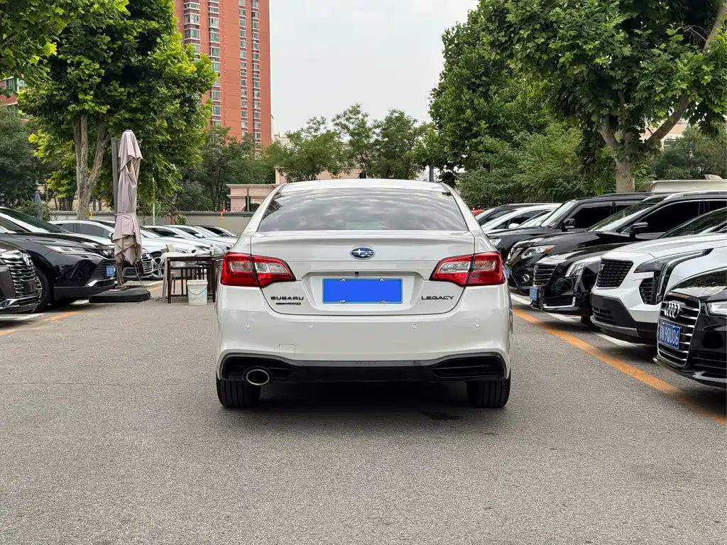 Legacy Facelift 2.5 i Glory Limited EyeSight