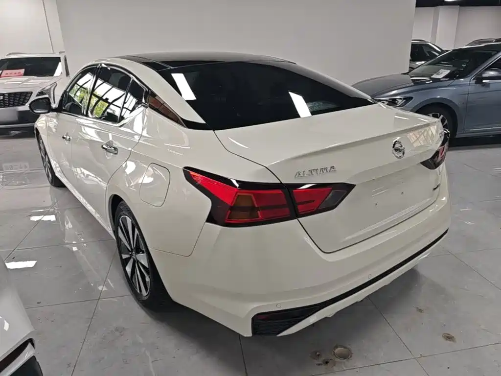 Teana 2.0 L XL Comfort
