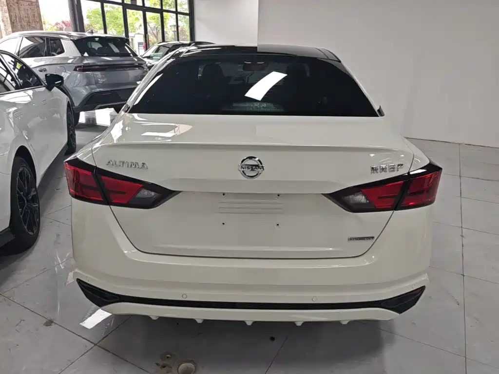 Teana 2.0 L XL Comfort