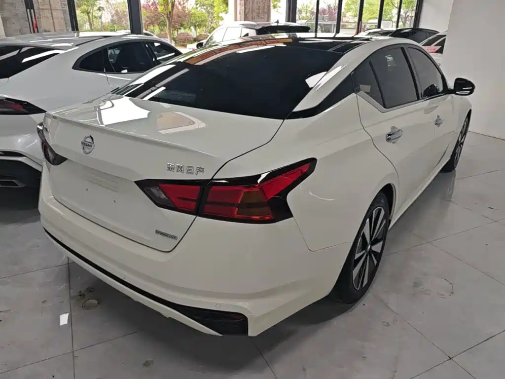 Teana 2.0 L XL Comfort