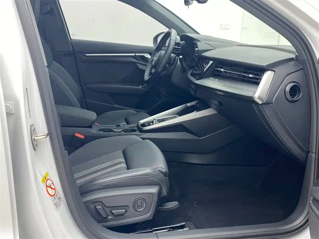 Audi A3 Facelift A3 L Limousine 35 TFSI Fashion Sport