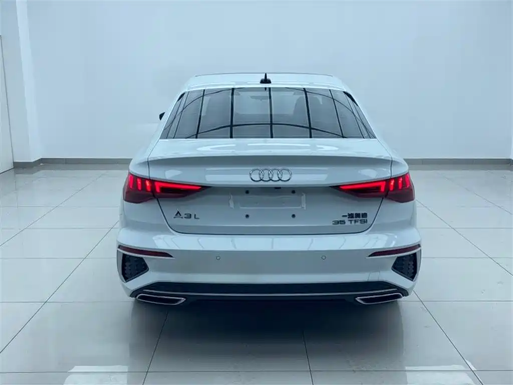 Audi A3 Facelift A3 L Limousine 35 TFSI Fashion Sport